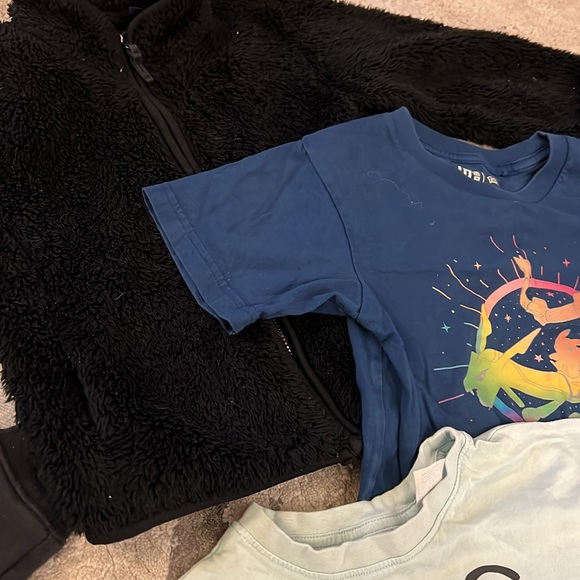 Boys top bundle size 3-4 years - Picture 4 of 6